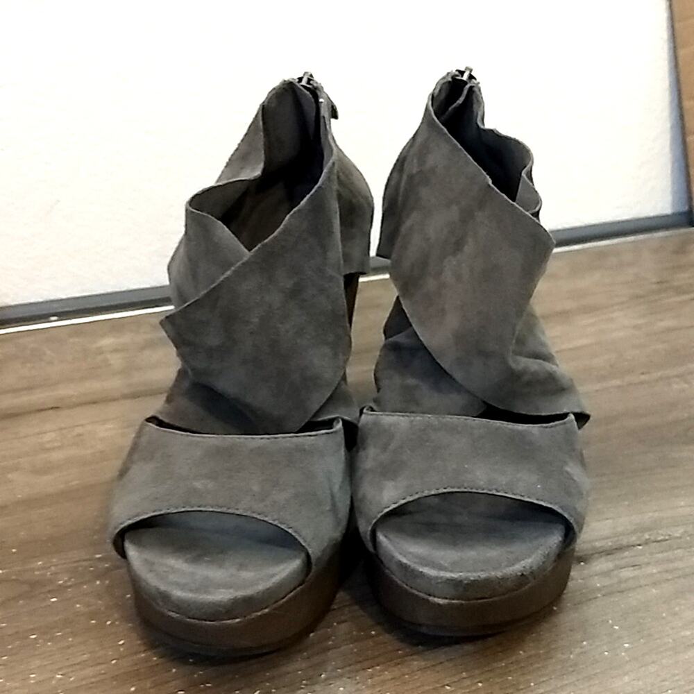 Eileen Fisher for Garnet Hill draw wedge Italian suede shoes size 8 New